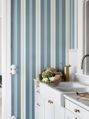 Papel de parede listrado azul e bege